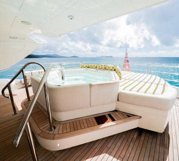 Exterior Sunbathing Area