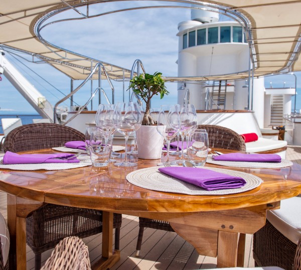 Dining Set Up Alfresco