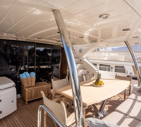 Main Deck Aft Dining