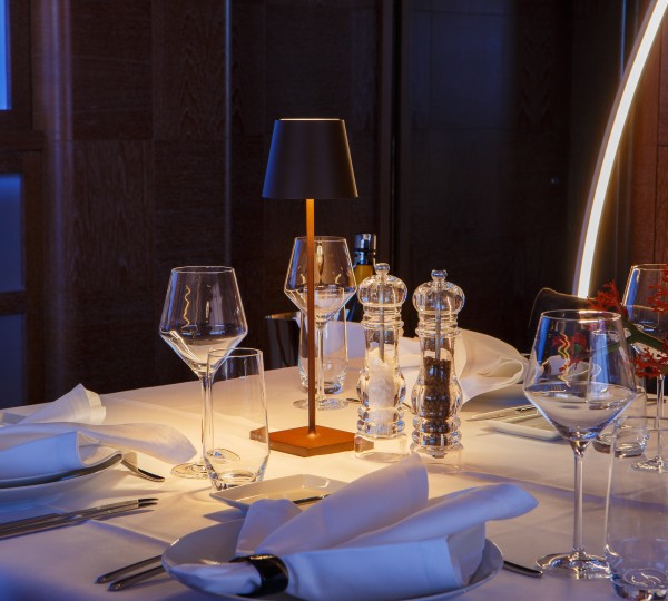 Elegant Dining Set Up