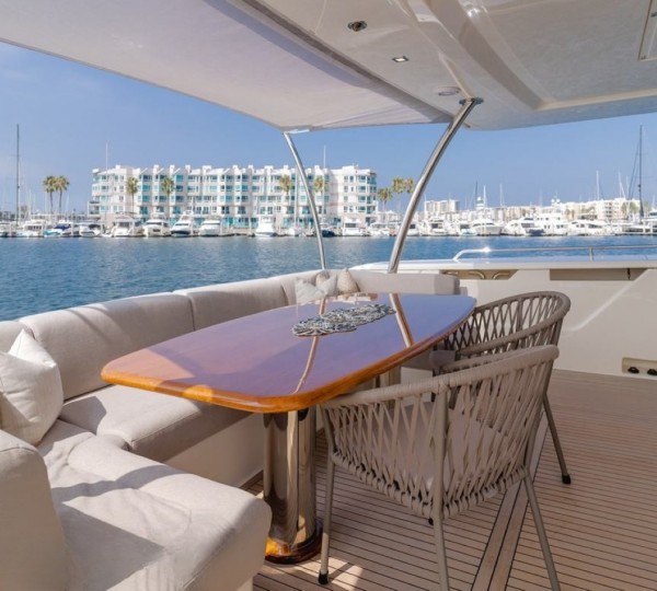 Exterior Relaxation Area With Dining