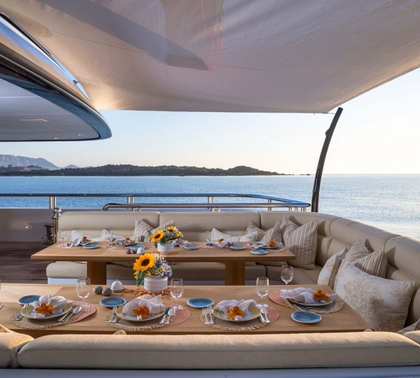 Main Deck Aft Dining