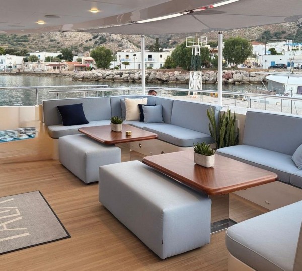 Main Deck Aft Lounge