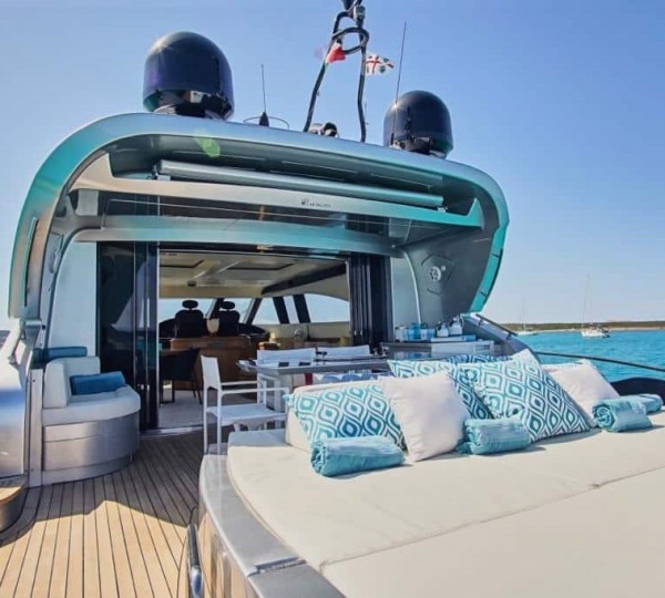 Main Deck Aft Cockpit