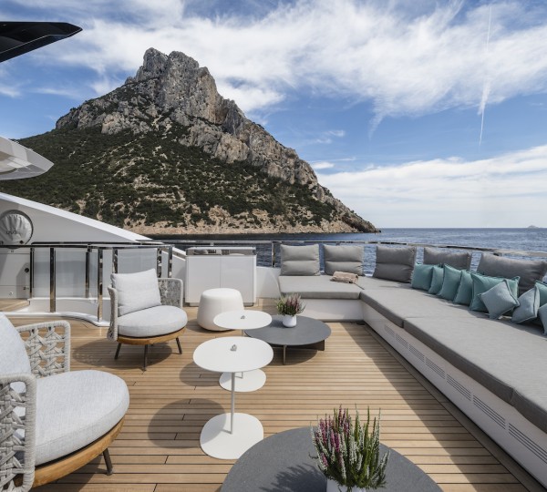 Aft Deck Seating Area