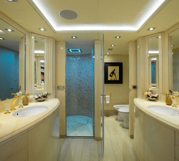 Master Ensuite Bathroom