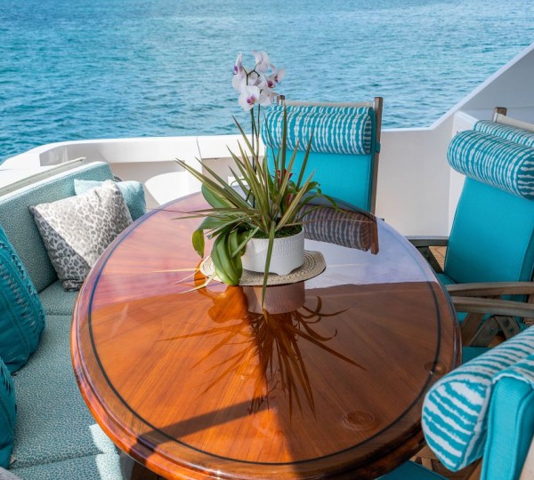 Aft Deck Seating