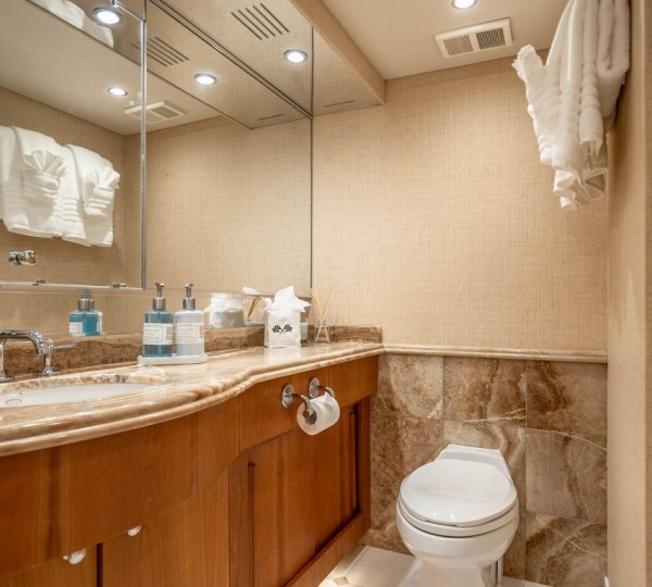 Ensuite Guest Bathroom
