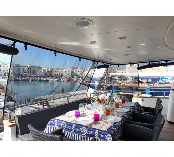 Main Deck Aft Dining