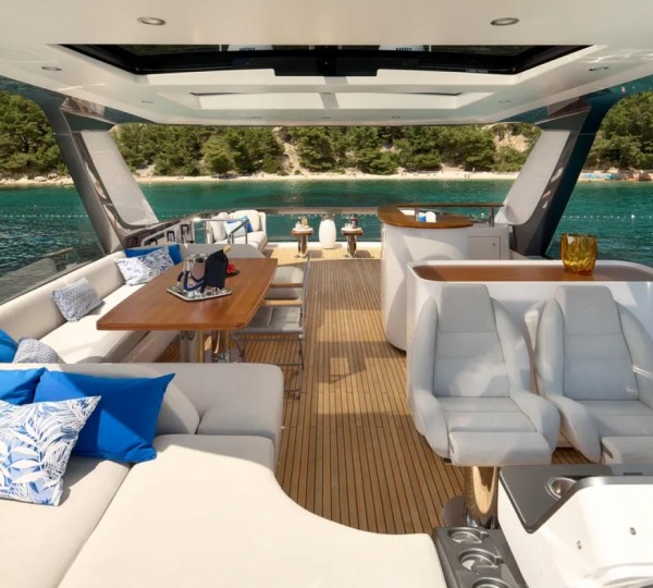 Exterior Relaxation Area With Dining