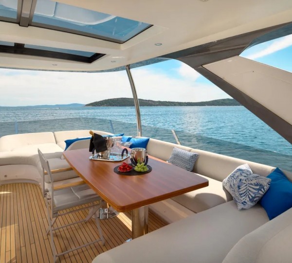 Exterior Relaxation Area With Dining