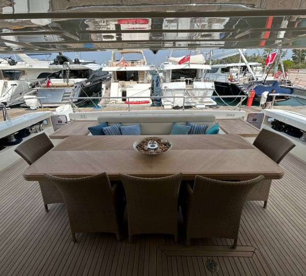 Main Deck Aft Dining