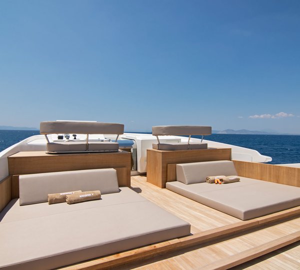 Flybridge Sunbathing Area