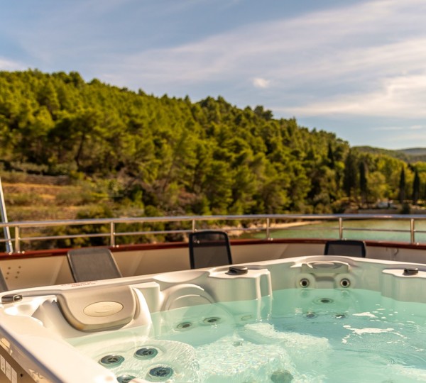 Jacuzzi On Sun Deck