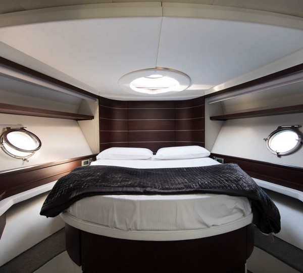 ZEUS Interior - VIP Cabin