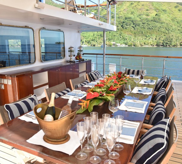 Aft Deck Alfresco Dining
