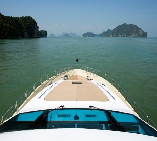 Foredeck Relaxation Area 