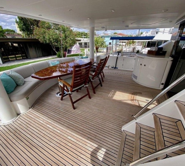 Exterior Relaxation Area With Dining