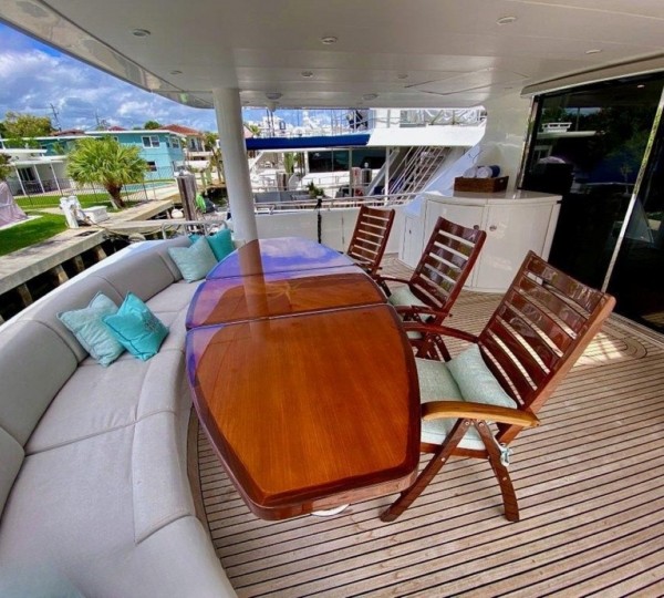 Exterior Relaxation Area With Dining