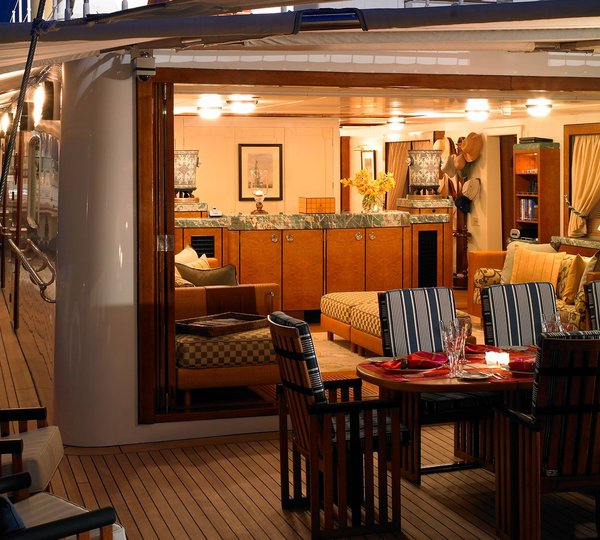 Alfresco Dining By Night