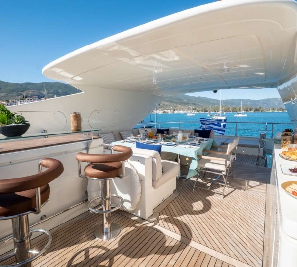 Exterior Relaxation Area With Dining