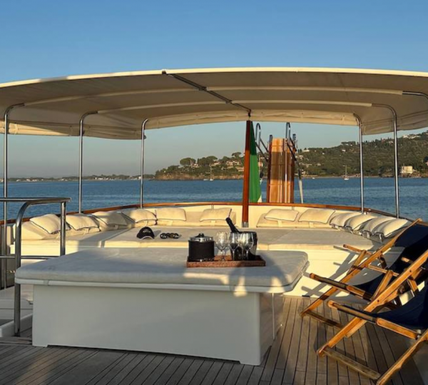 Opendeck Relaxation Area