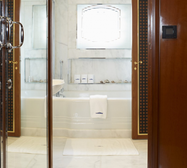 Bathtub