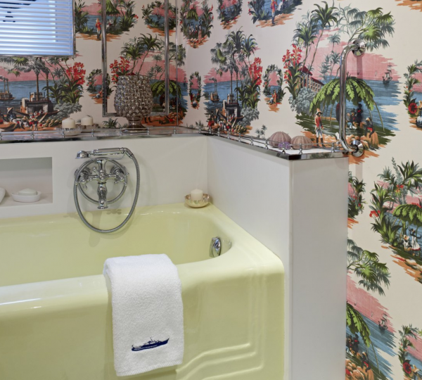 Bathtub