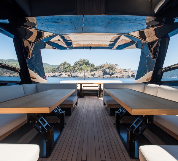 Flybridge Dining Area