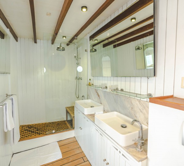 Master Suite Bathroom