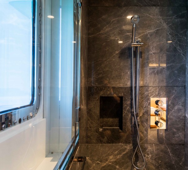 Guest Bathroom Detail