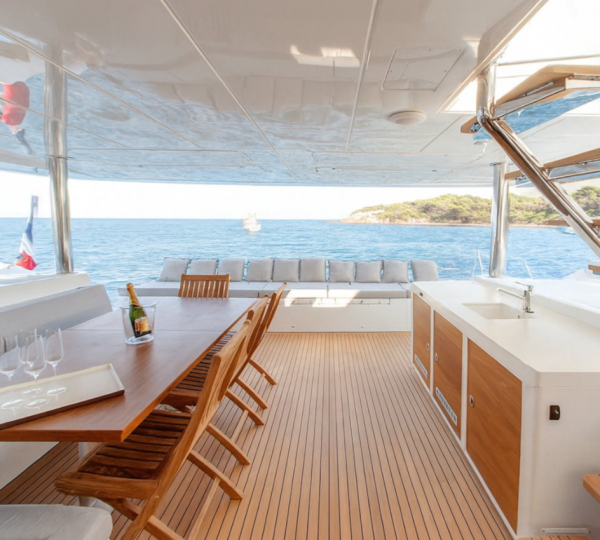 Opendeck Dining Area