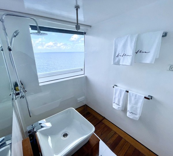 Ensuite Guest Bathroom