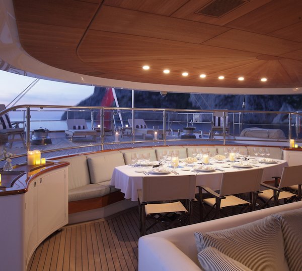 Alfresco Dining By Night