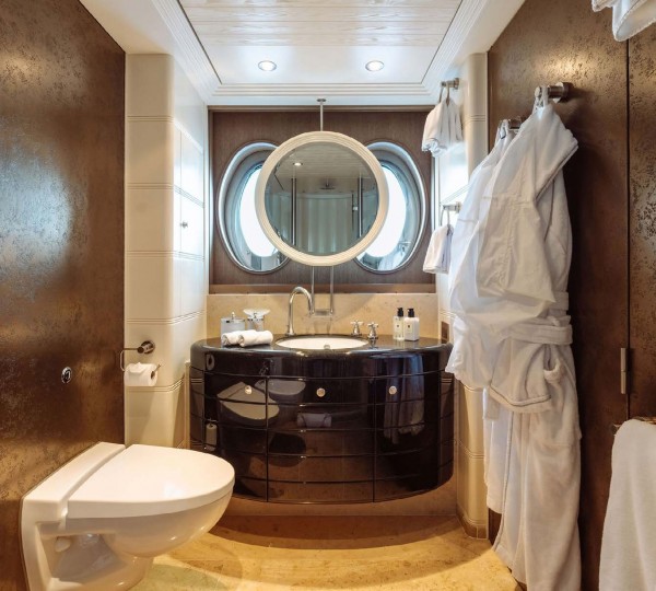 Guest Ensuite Bathroom