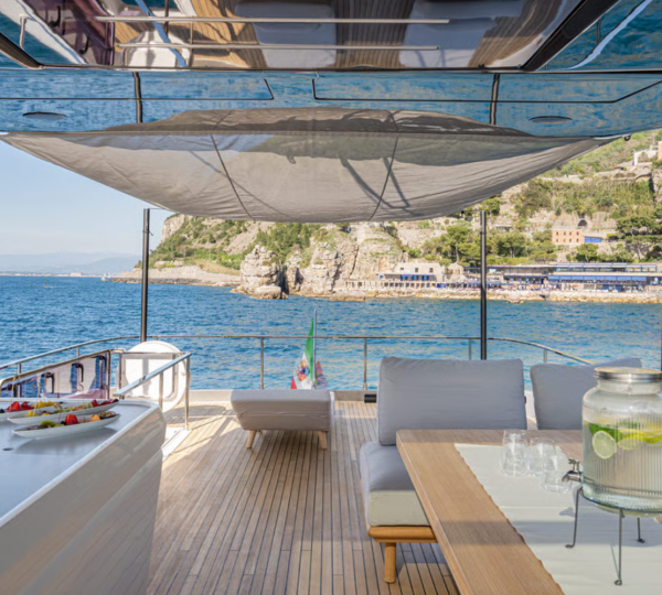 Exterior Dining Area
