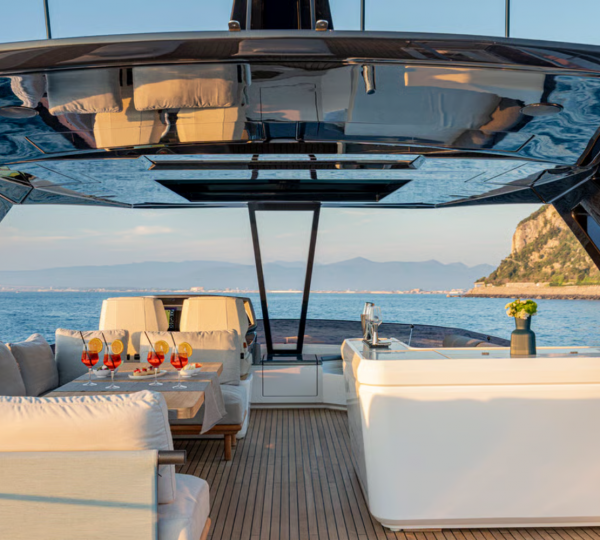 Opendeck Dining Area
