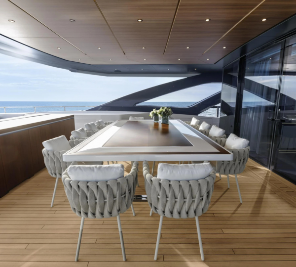 Opendeck Dining Area