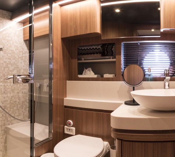 Double Ensuite Bathroom