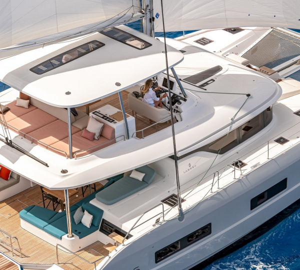 Sundeck Flybridge
