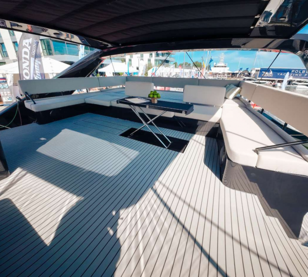 Opendeck Relaxation Area