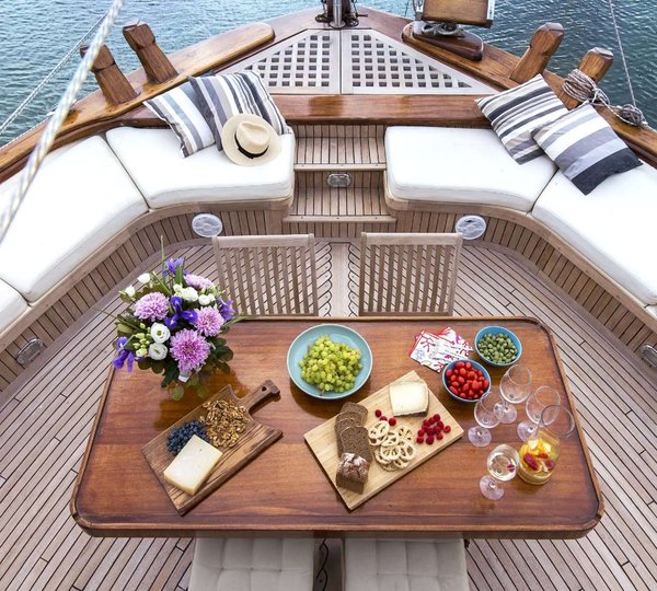 Aft Deck Dining Alfresco