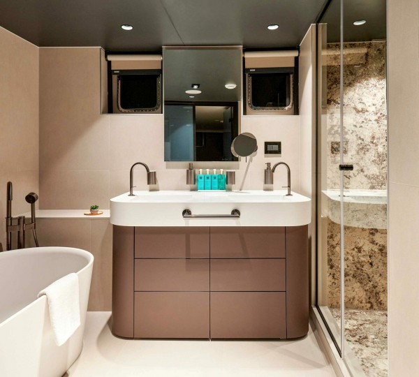 Master Suite - Bathroom