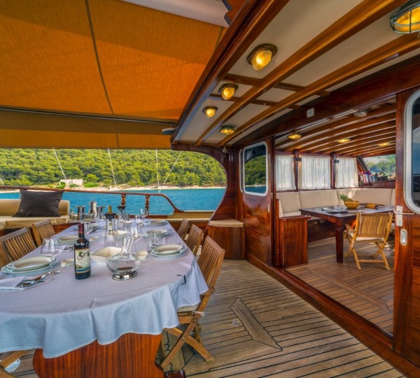 Exterior Dining Area