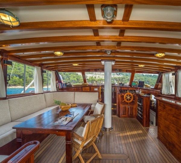 Exterior Relaxation Area With Dining