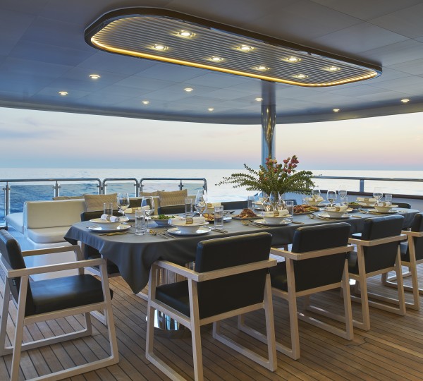Aft Deck Alfresco Dining