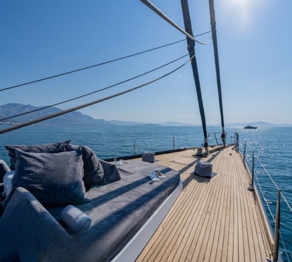Foredeck Relaxation Area