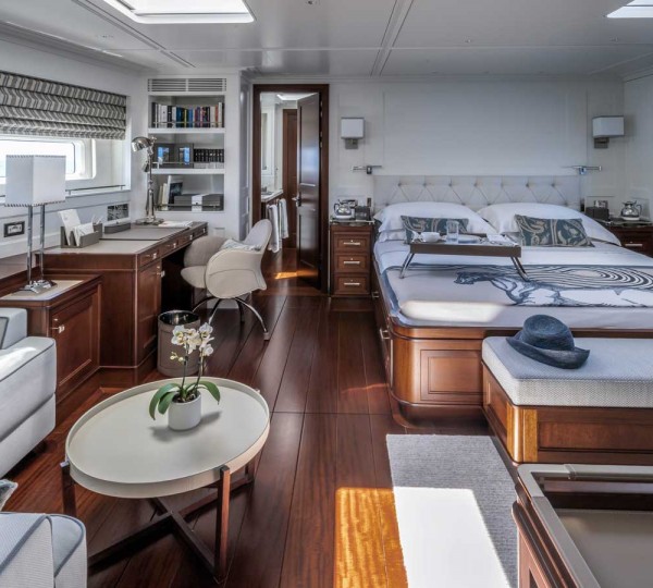 Full beam master suite