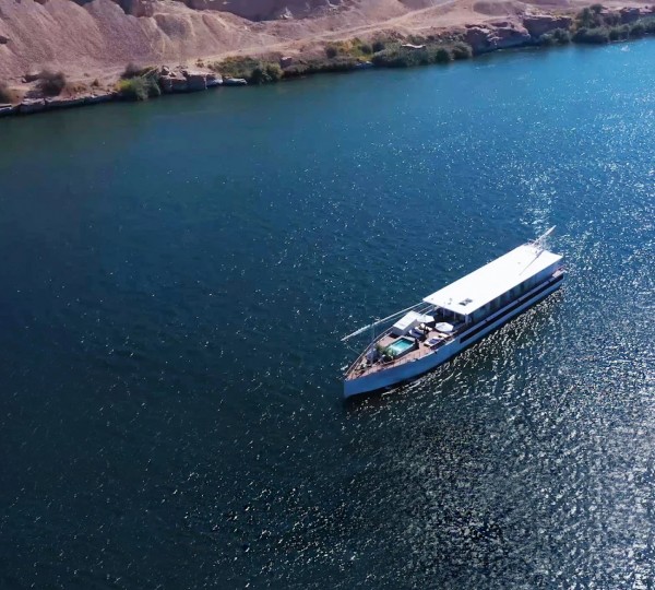 Luxury Yacht BERGE For Cruising On River Nile