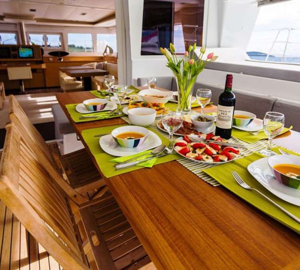Aft deck dining